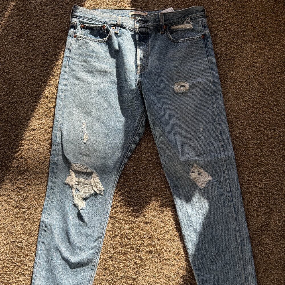 Levi's Premium Wedgie Distressed Light Wash Jeans Size 32 Straight Leg‎